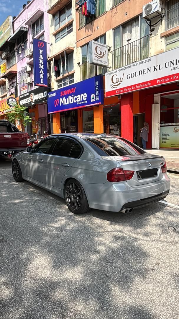 BMW E90 / 325i / M-SPORT - LCI