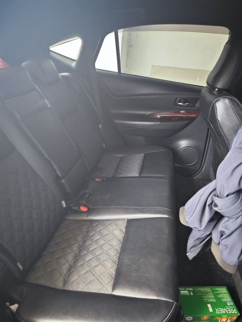 Toyota Harrier Premium 2.0